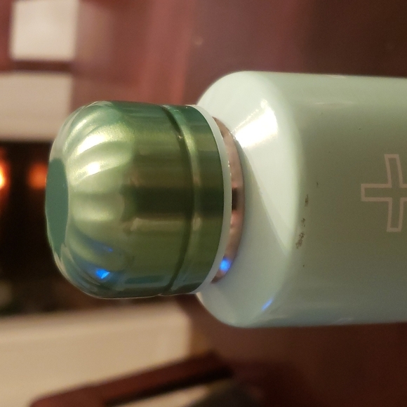 Manna cross design water flask - Picture 4 of 4